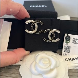 ❌SOLD❌CHANEL Gold & Crystal Large CC Logo Super Sparkly Earring - NEW w/RECEIPT
